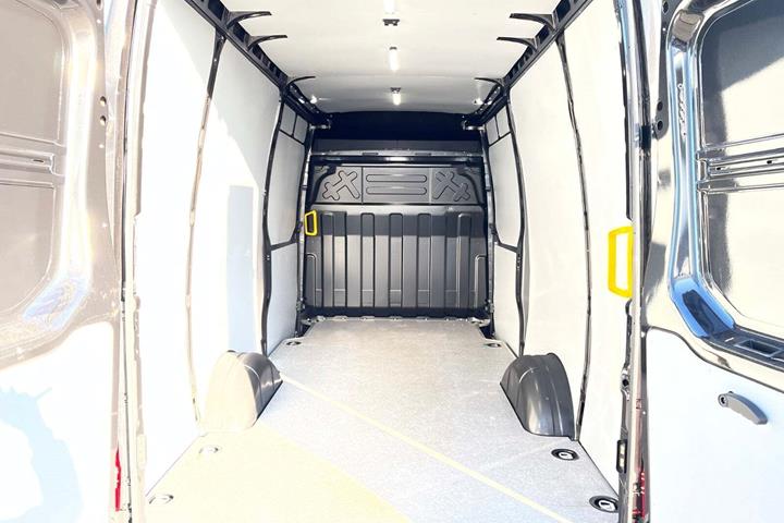 Sort Iveco Daily fra 2025