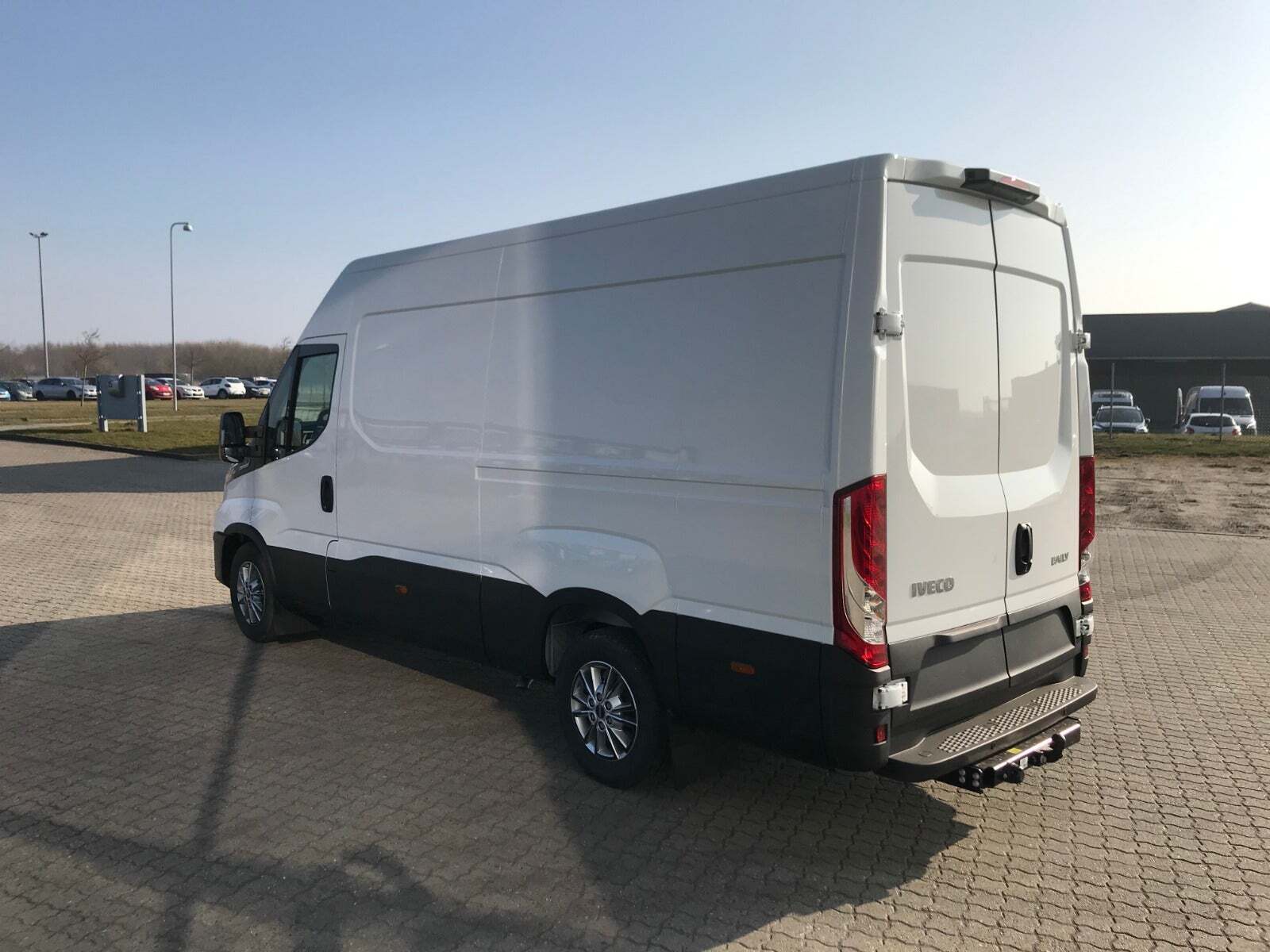 Hvid Iveco Daily fra 2026