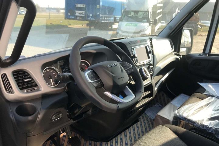 Hvid Iveco Daily fra 2026