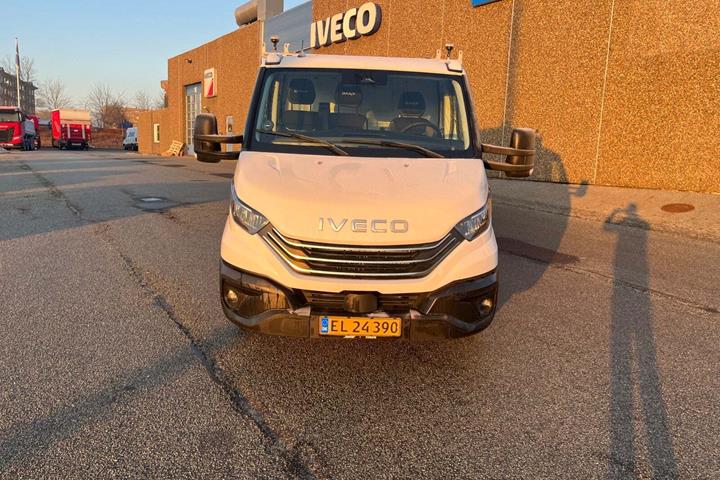 Hvid Iveco Daily fra 2025