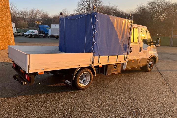 Hvid Iveco Daily fra 2025