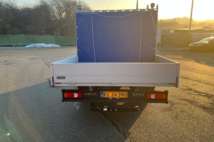 Hvid Iveco Daily fra 2025
