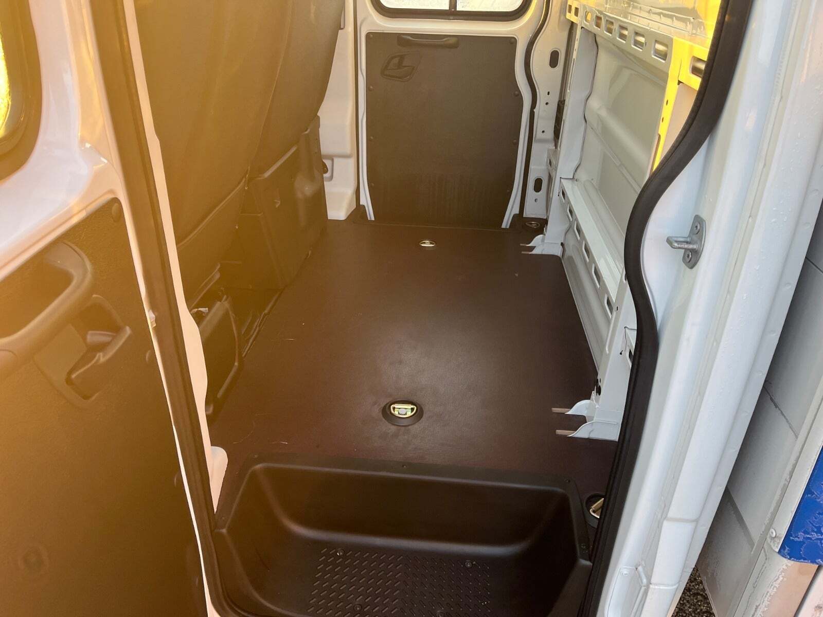 Hvid Iveco Daily fra 2025