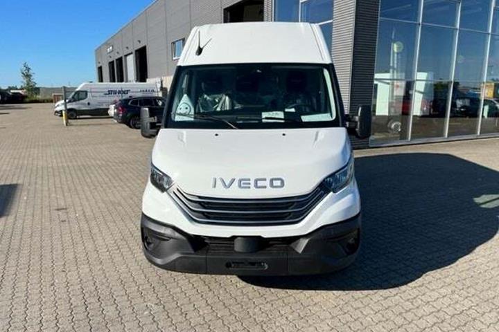Hvid Iveco Daily fra 2026