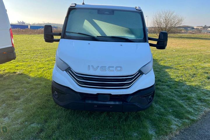 Hvid Iveco Daily fra 2026