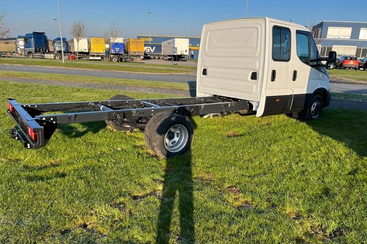 Hvid Iveco Daily fra 2026