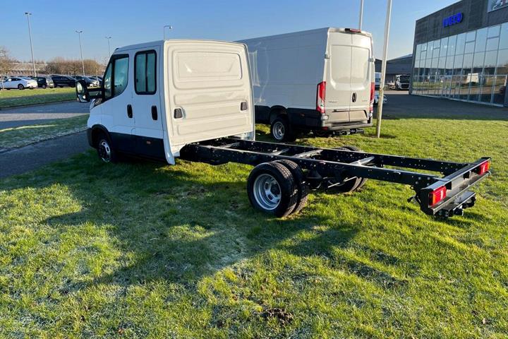 Hvid Iveco Daily fra 2026