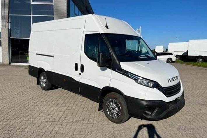 Hvid Iveco Daily fra 2026