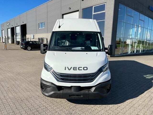 Hvid Iveco Daily fra 2026