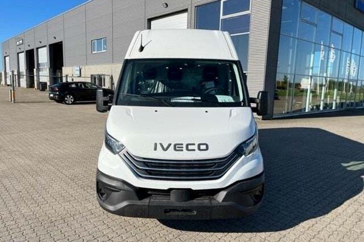 Hvid Iveco Daily fra 2026