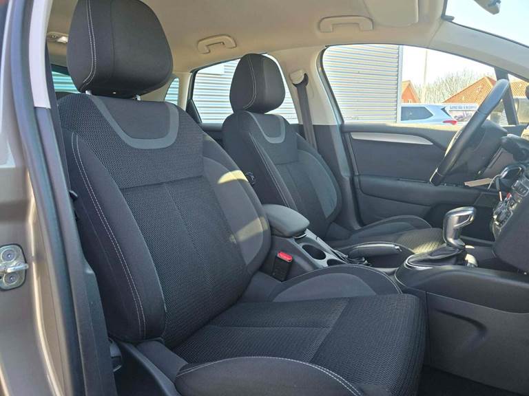 Citroën C4 1,6 BlueHDi 120 Challenge EAT6