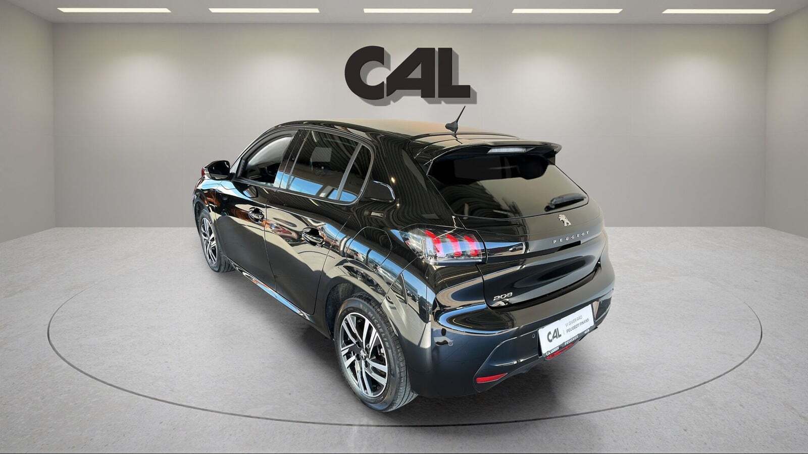 Sort Peugeot 208 fra 2023