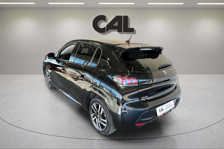 Sort Peugeot 208 fra 2023