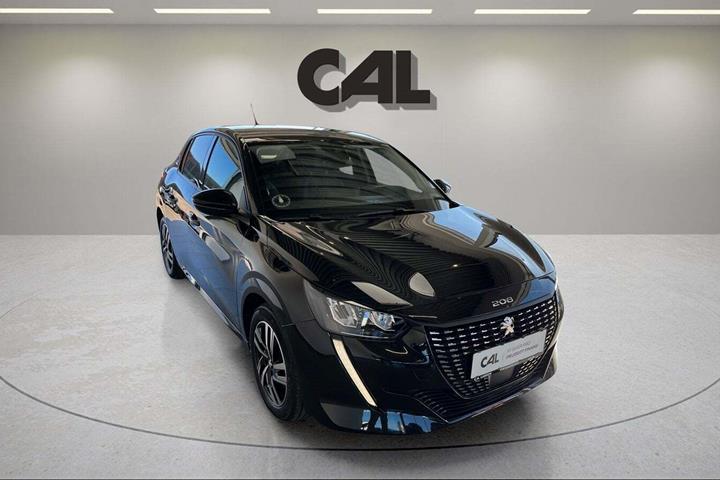Sort Peugeot 208 fra 2023