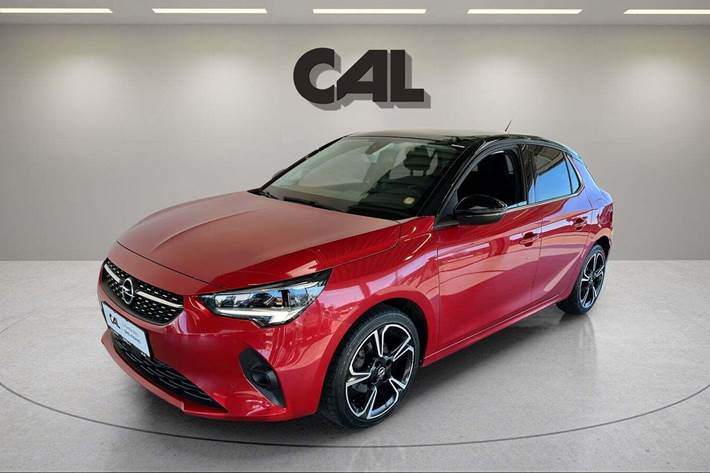 Rød Opel Corsa fra 2021 set udefra