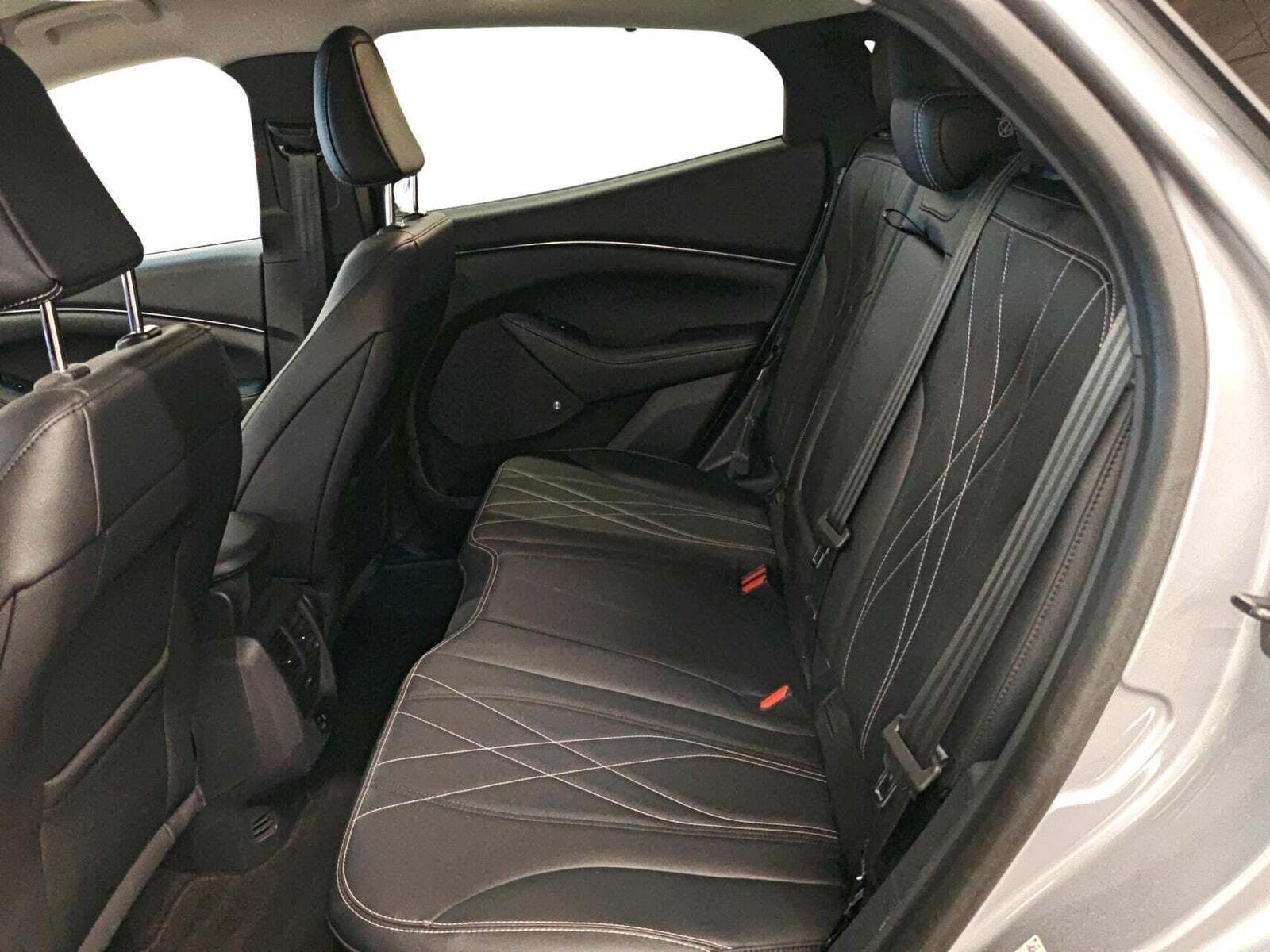 Ford Mustang Mach-E 88 Extended Range