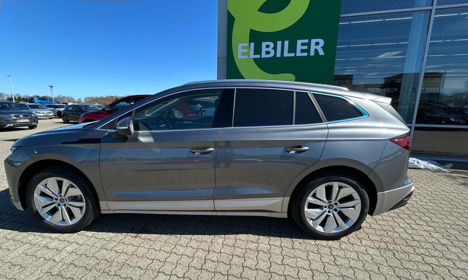 Grå Skoda Enyaq fra 2026