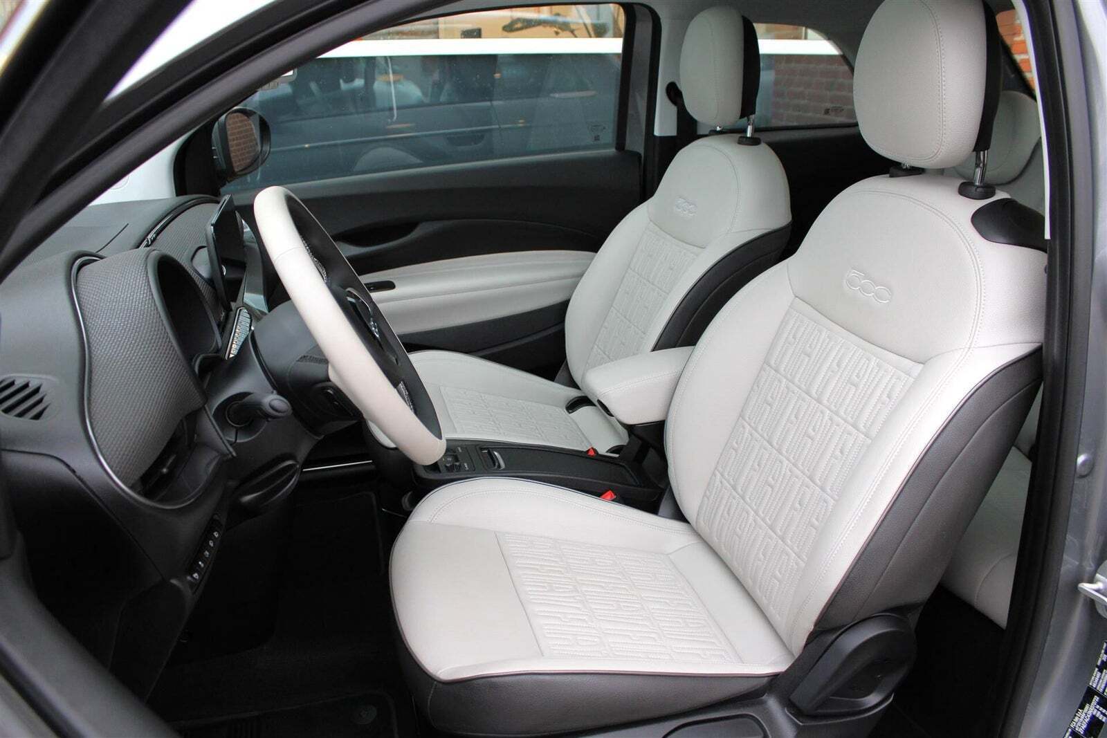 Fiat 500e 42 la Prima