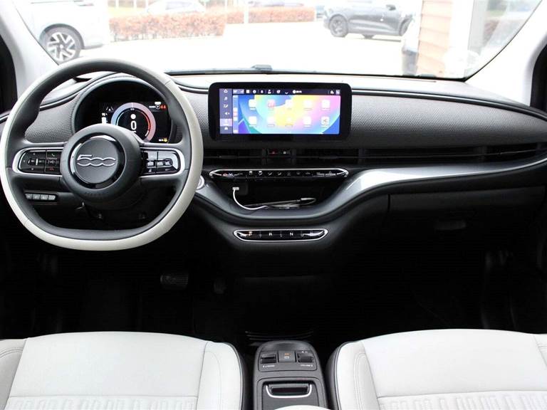 Fiat 500e 42 la Prima