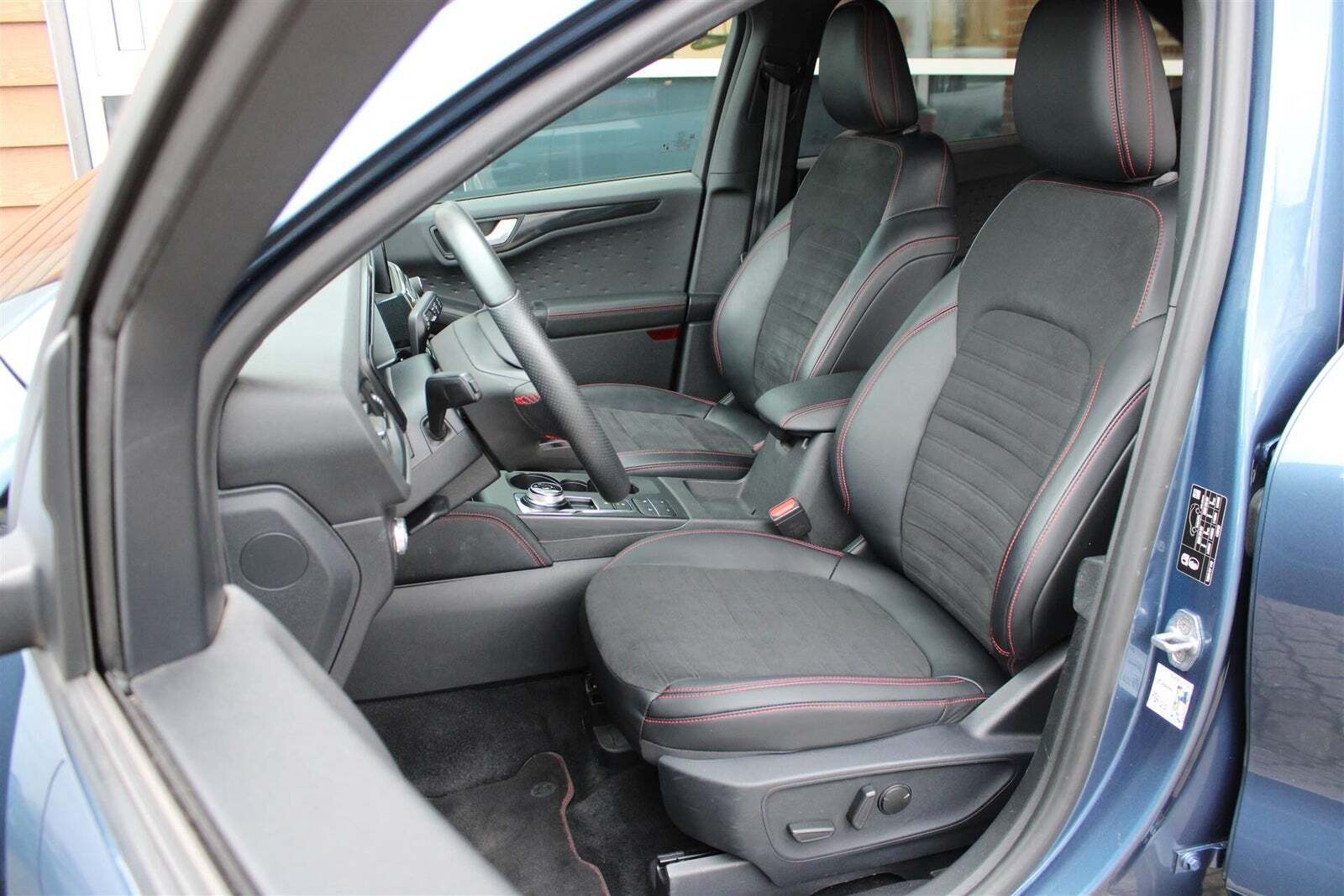 Ford Kuga 2,5 PHEV ST-Line X CVT