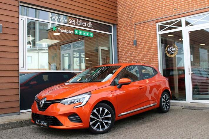 Orange Renault Clio V fra 2019