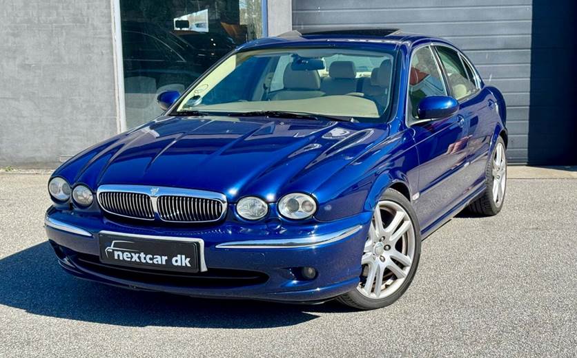 Jaguar X-type 2,5 Deluxe aut.