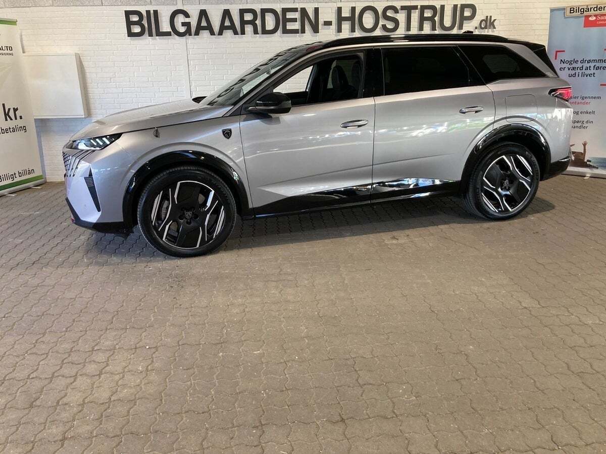 Peugeot e-5008 77 GT 7prs