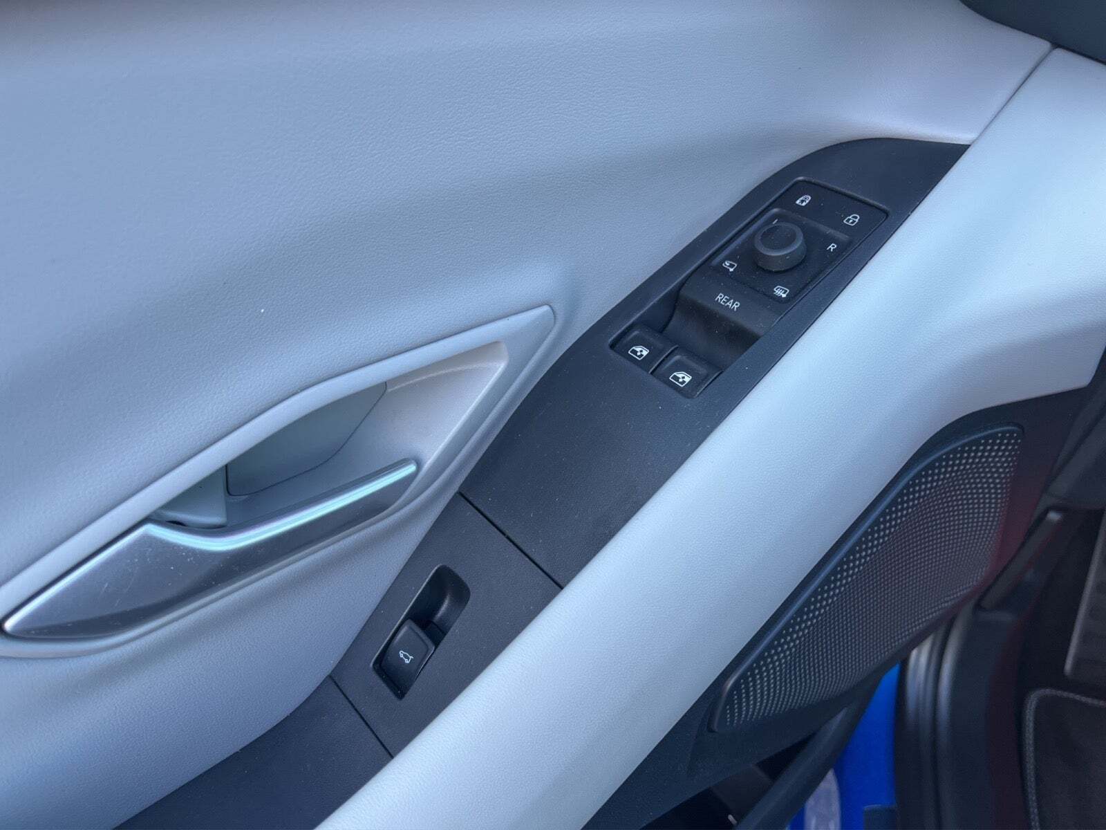 Blå Ford Explorer fra 2024