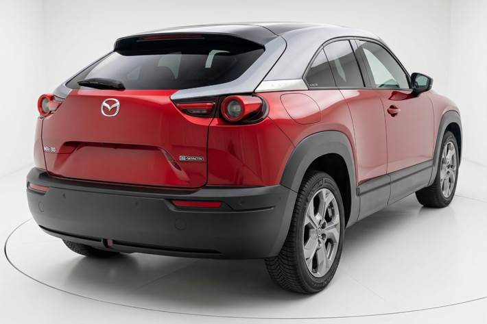 Rød Mazda MX-30 fra 2020