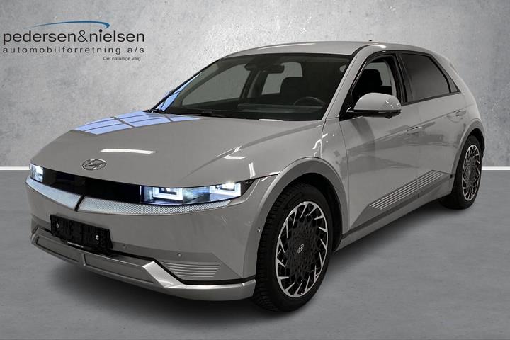 Grå Hyundai Ioniq 5 fra 2021 set udefra
