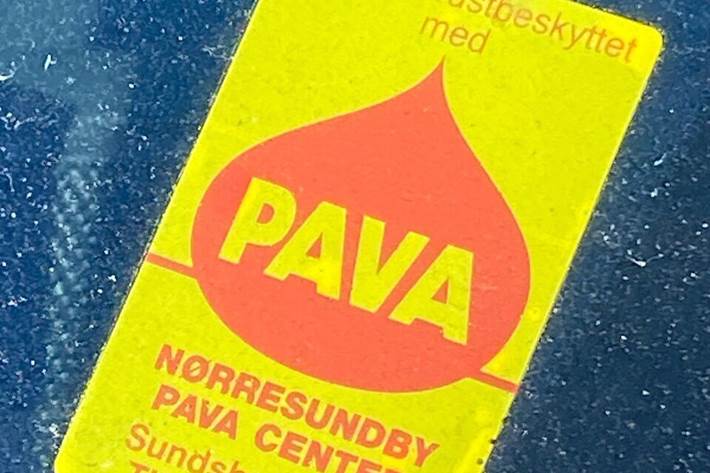 Blå Opel Astra fra 2017