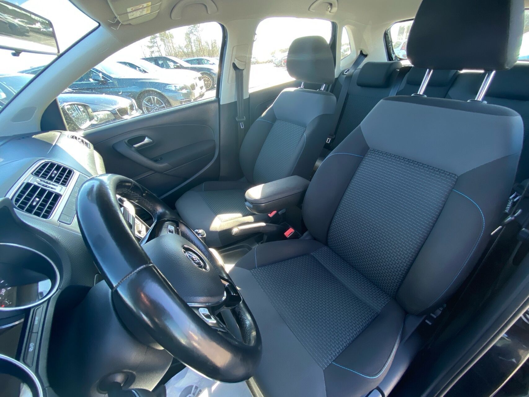 Sort VW Polo fra 2017