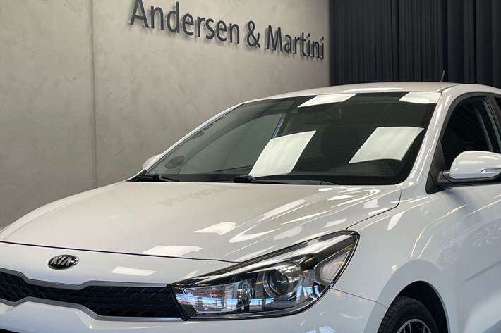 Hvid Kia Rio fra 2017