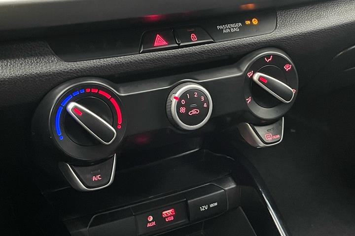 Hvid Kia Rio fra 2017