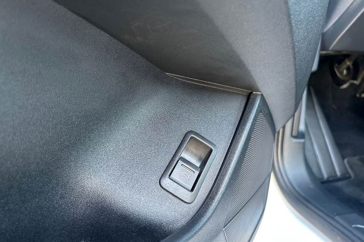 Hvid Audi Q4 fra 2024