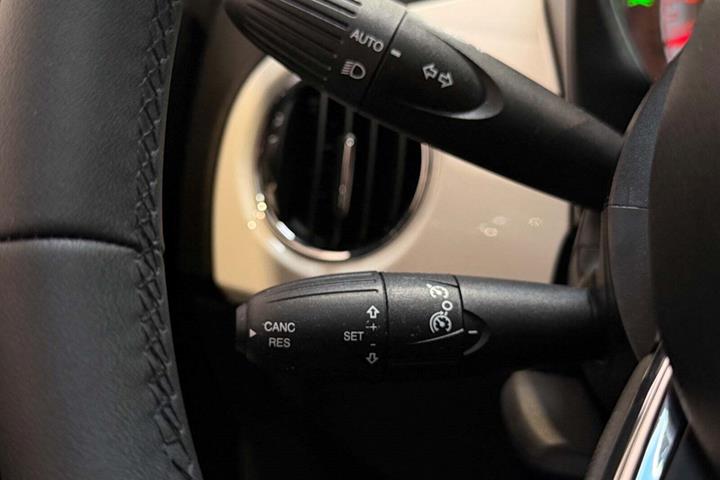 Hvid Fiat 500 fra 2021