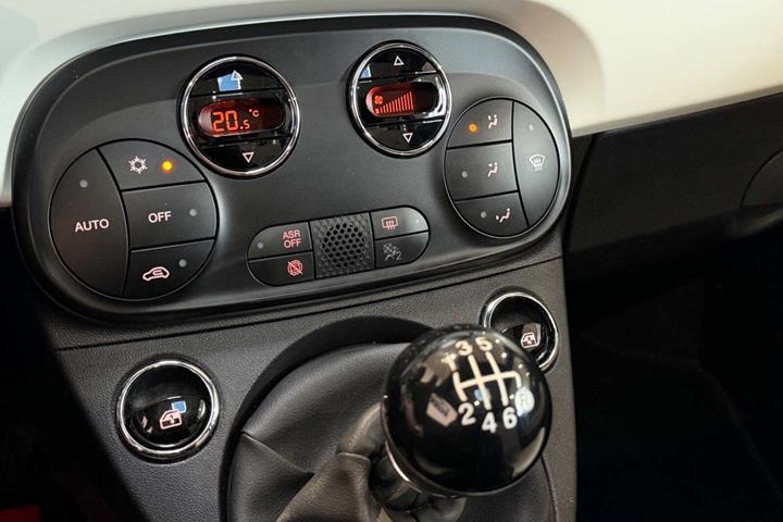 Hvid Fiat 500 fra 2021