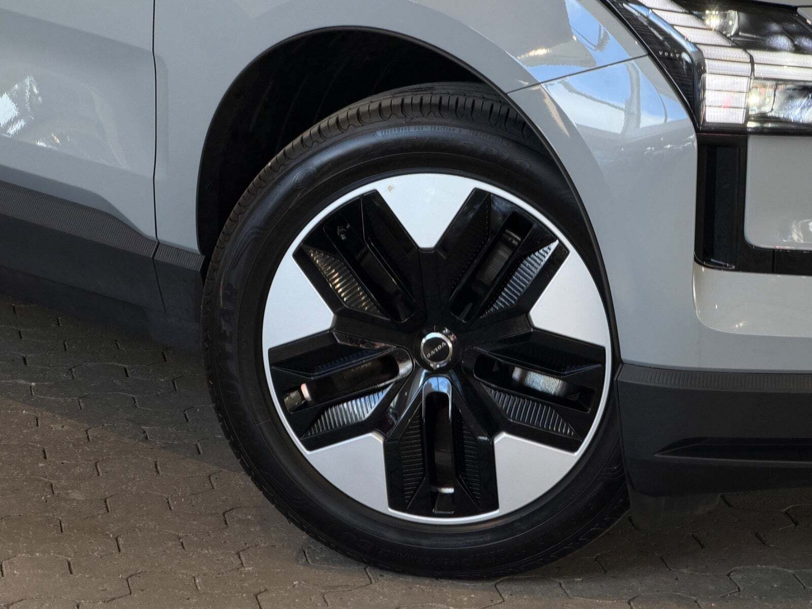 Volvo EX30 Extended Range Core