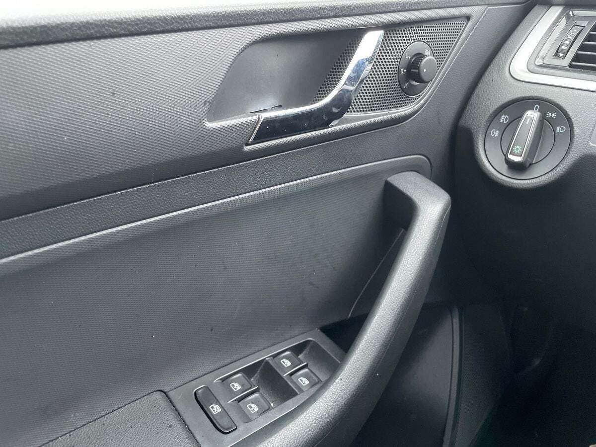 Hvid Skoda Rapid fra 2016