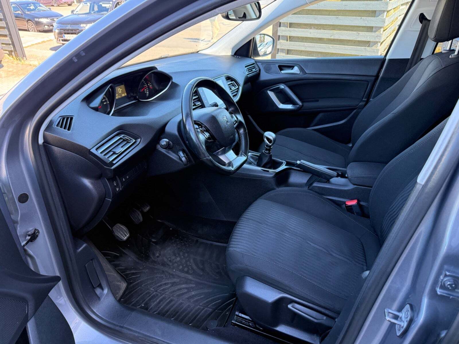 undefined Peugeot 308 fra 2016