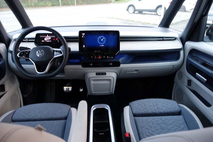 Blå VW ID.Buzz fra 2024