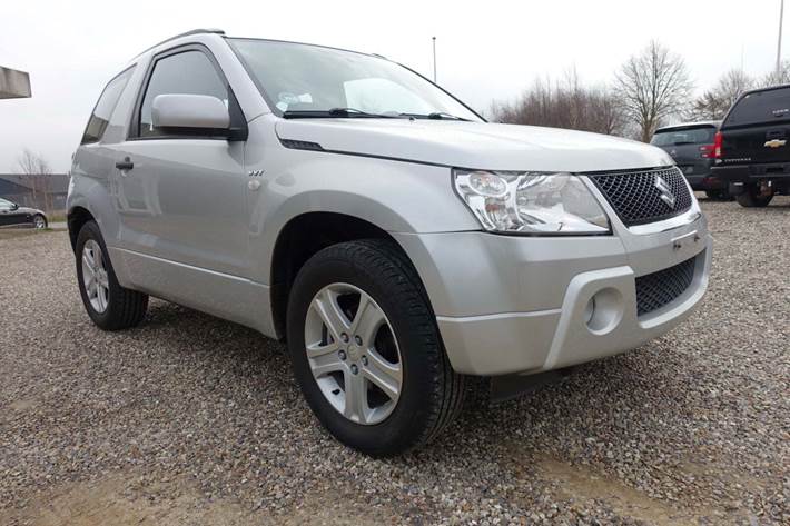 Grå Suzuki Grand Vitara fra 2007