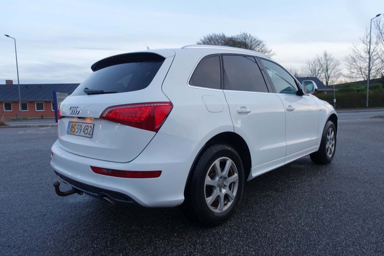 Audi Q5 3,0 TDi 240 S-line quattro S-tr. Van