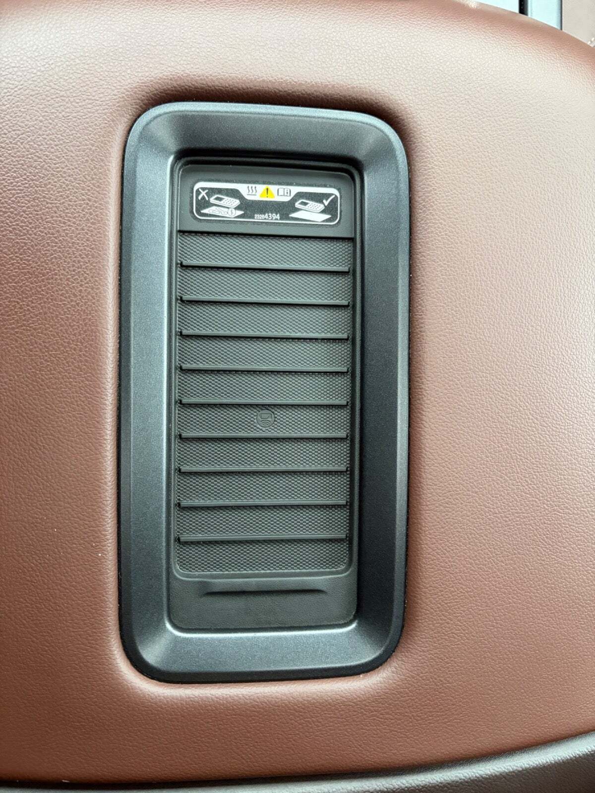 Sort Chevrolet Silverado 1500 fra 2016