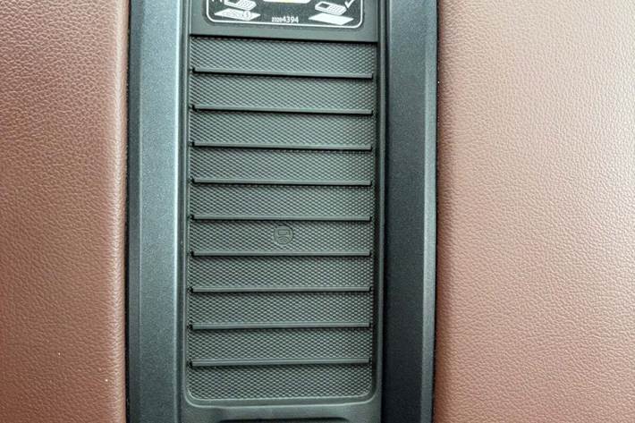 Sort Chevrolet Silverado 1500 fra 2016