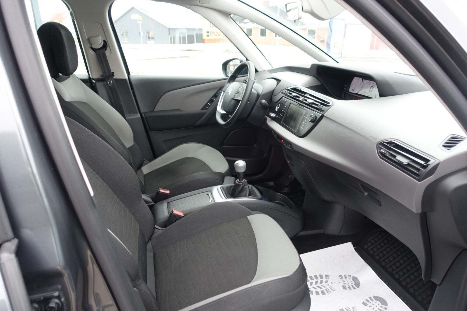Grå Citroën Grand C4 Picasso fra 2015