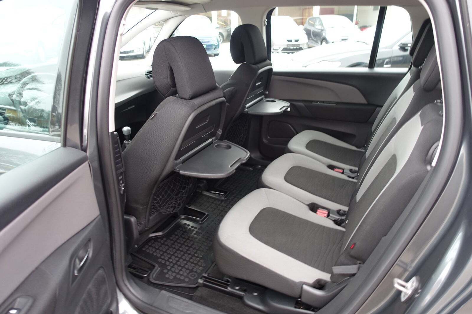 Grå Citroën Grand C4 Picasso fra 2015