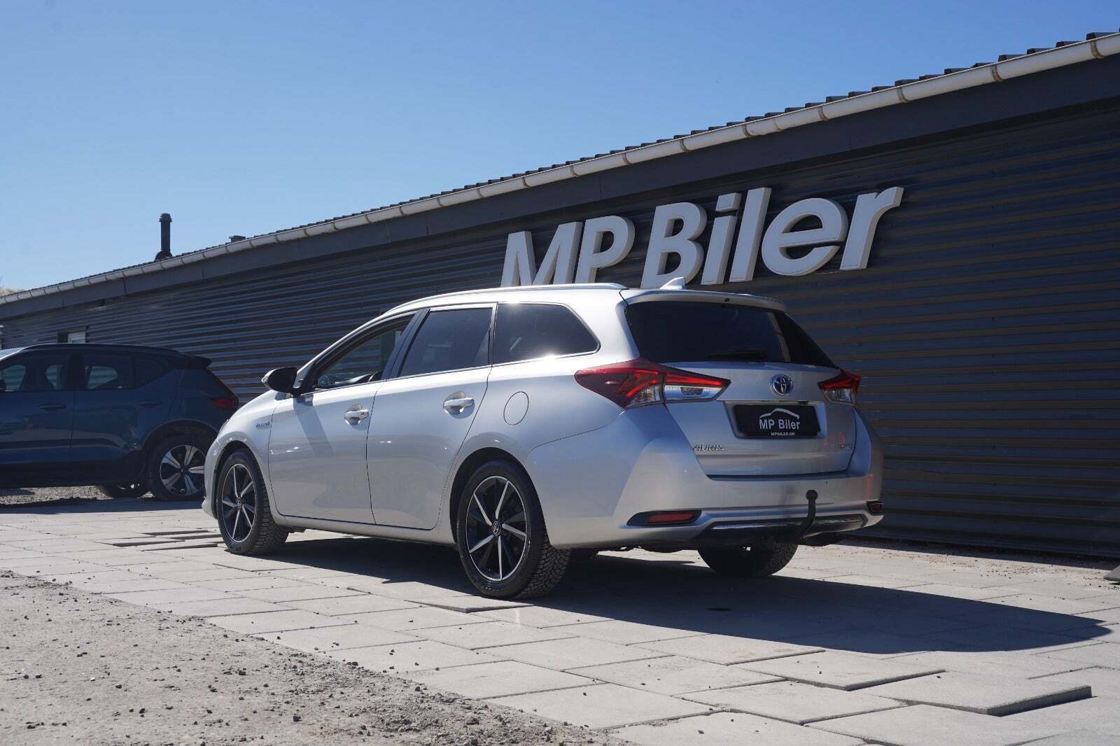 Sølv Toyota Auris fra 2018