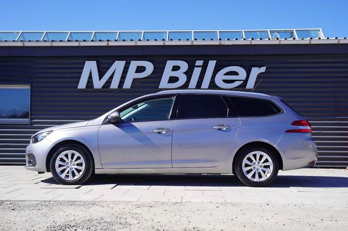 Sølv Peugeot 308 fra 2019