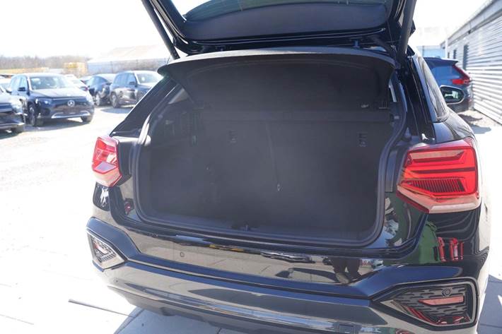 Sort Audi Q2 fra 2024